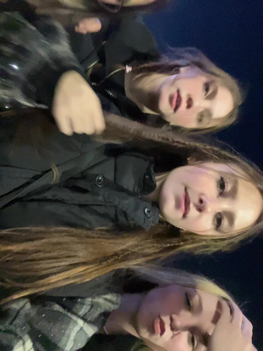 @Машка🎀