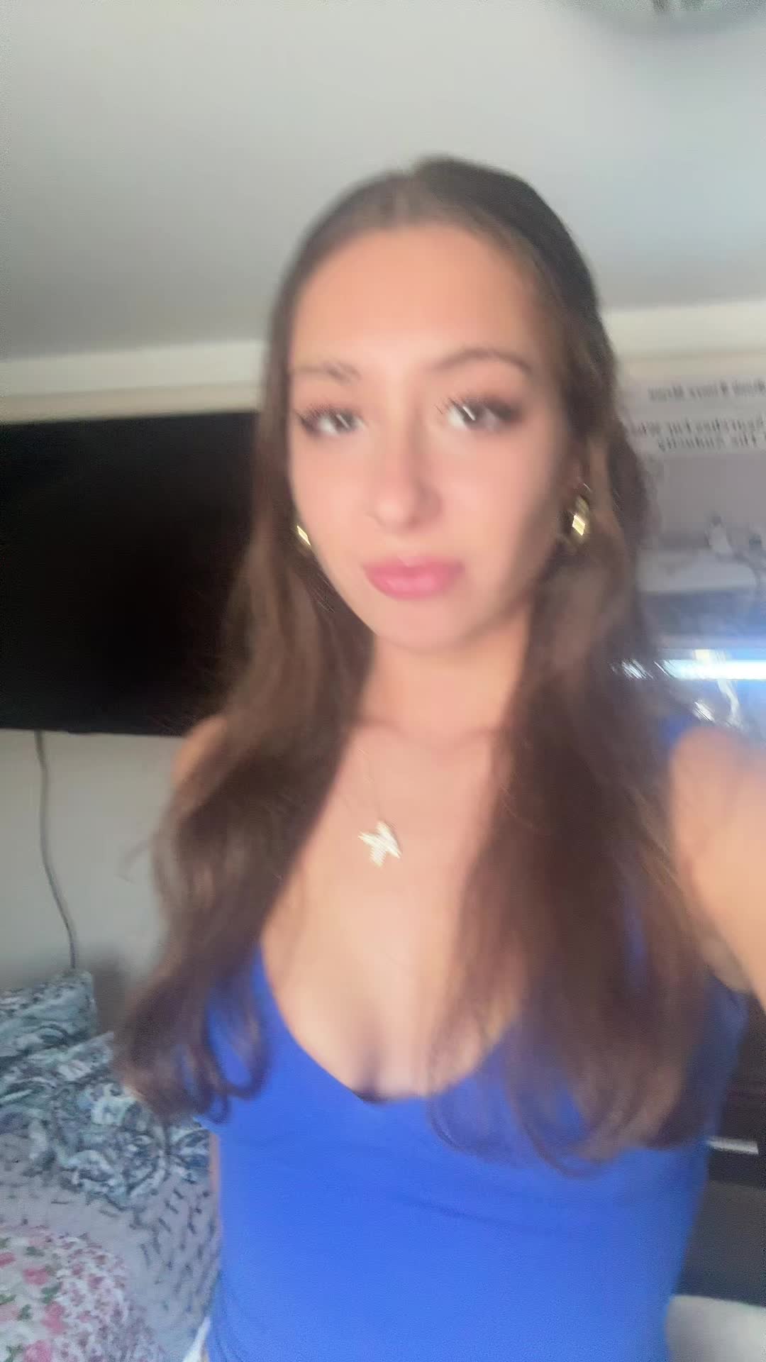 @weirdgirIhotbod