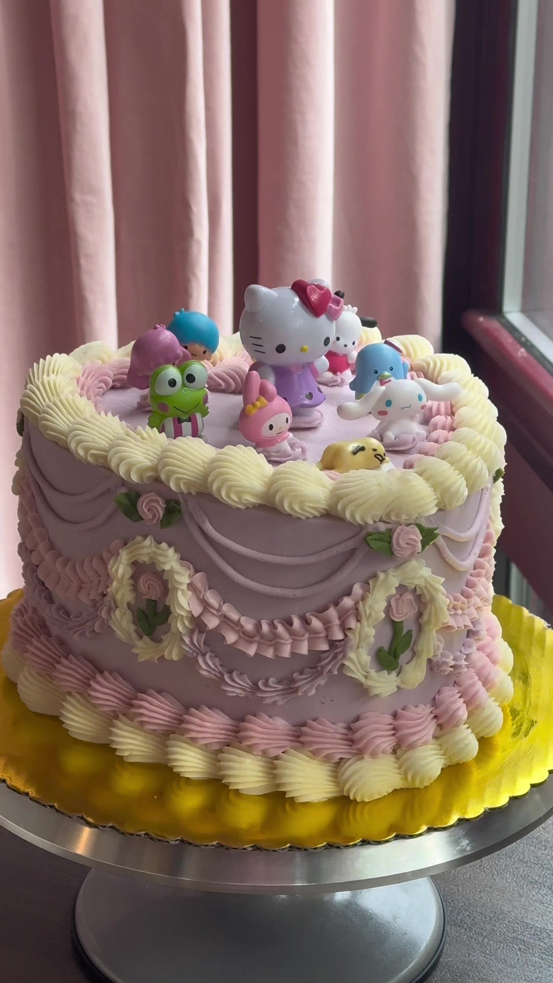 @SAINT STREET CAKES