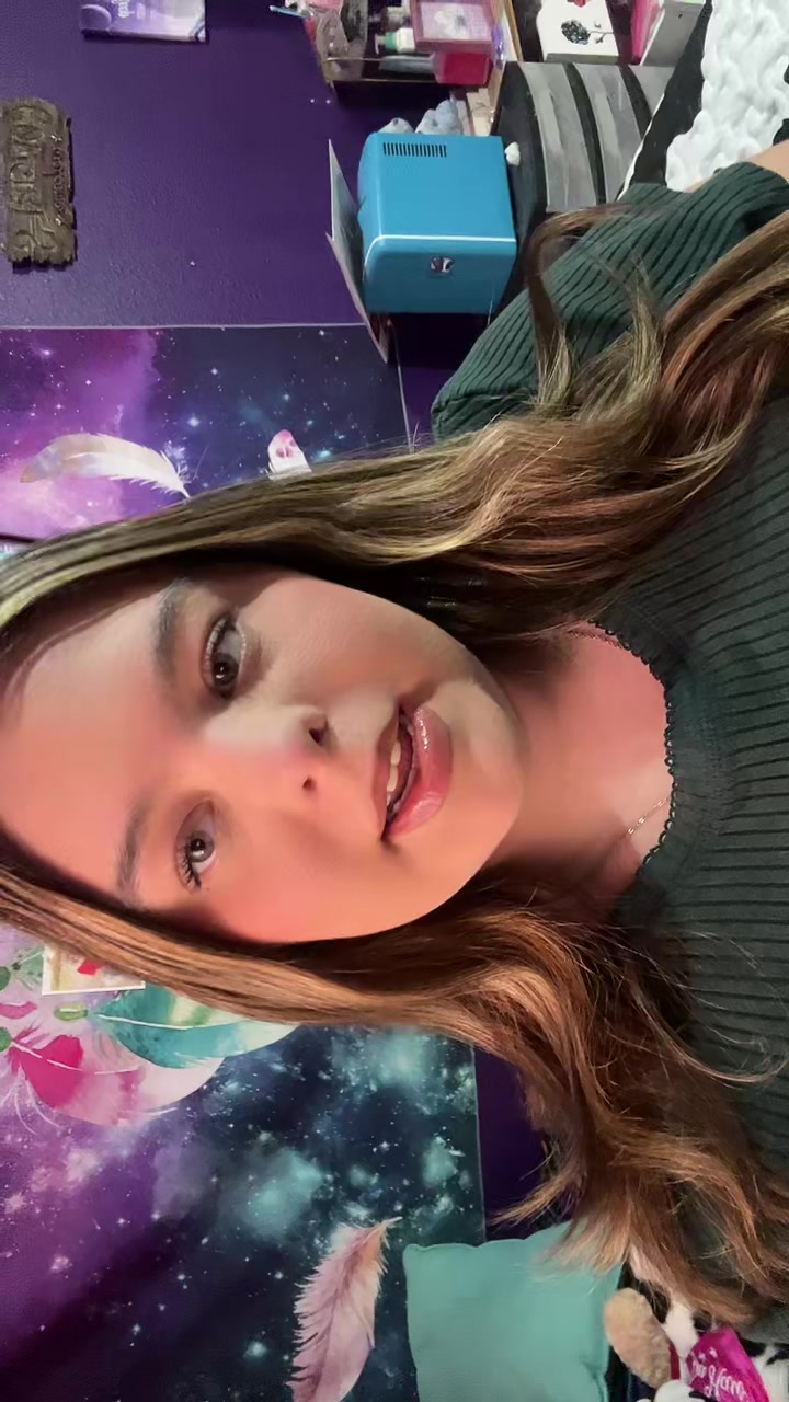 @madi_yourfav18yearold