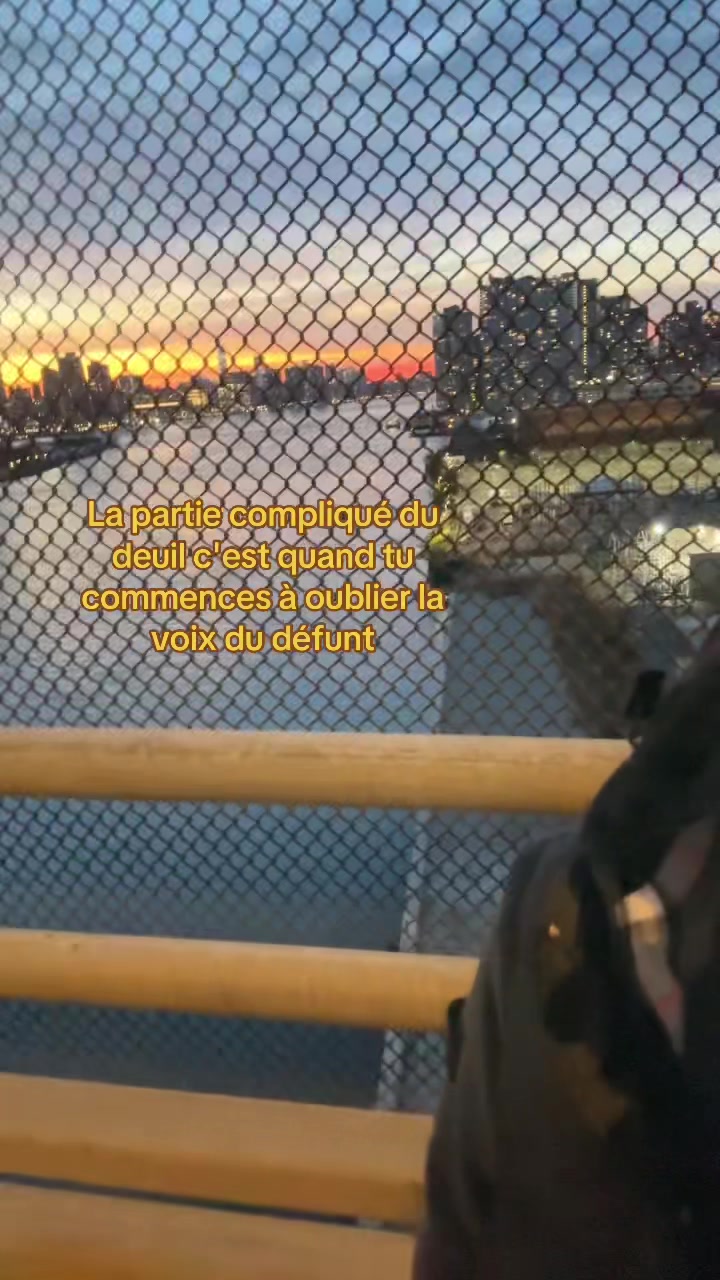 @~