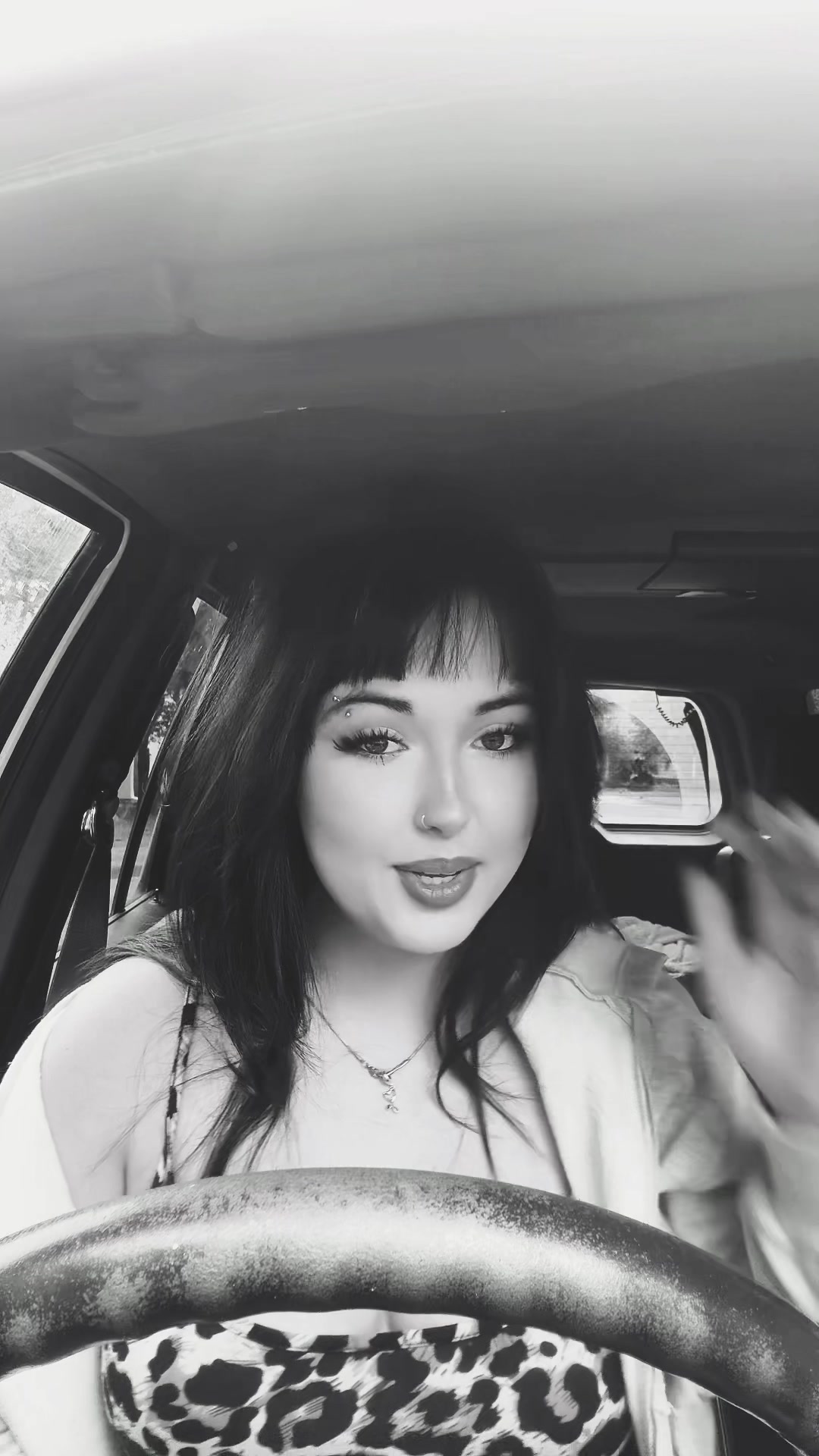 @shayla_dow