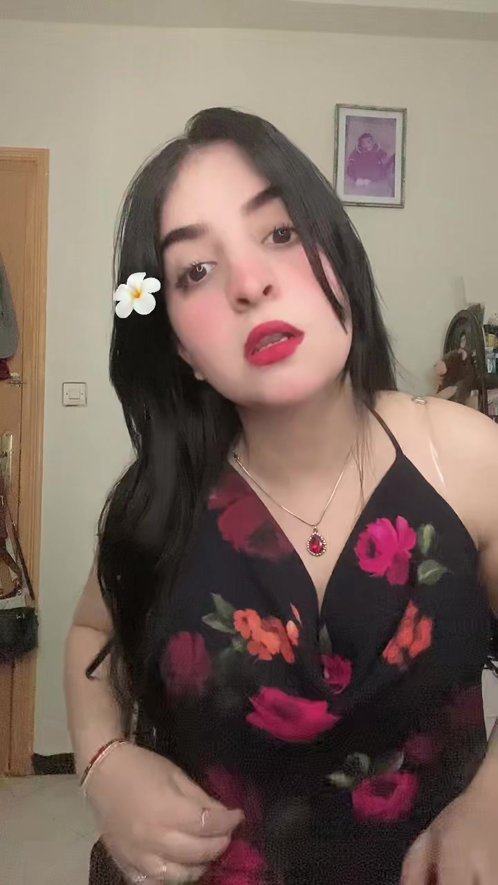 @oumniabetty1