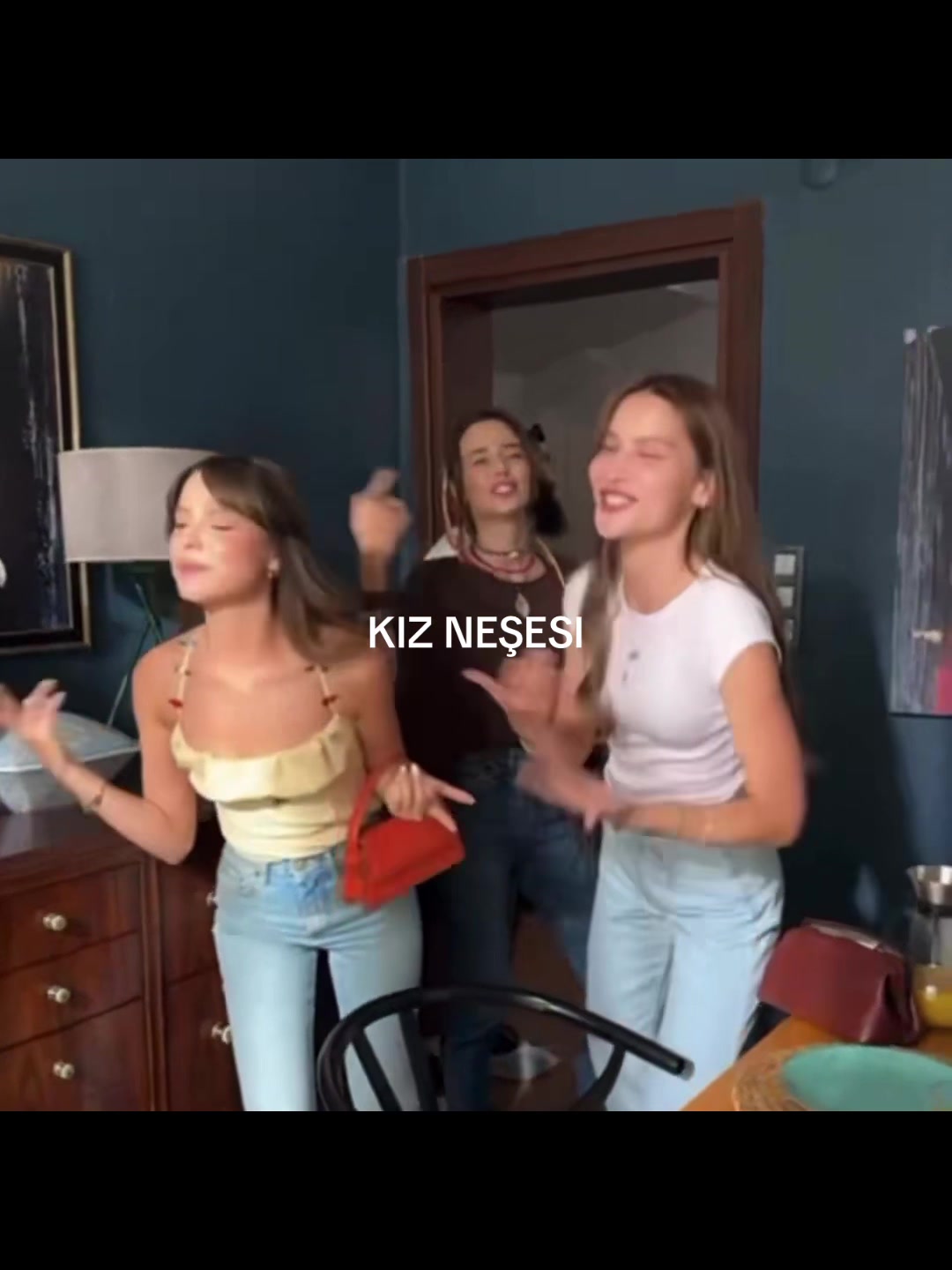 @𑣲 ᴀɴɴᴇ