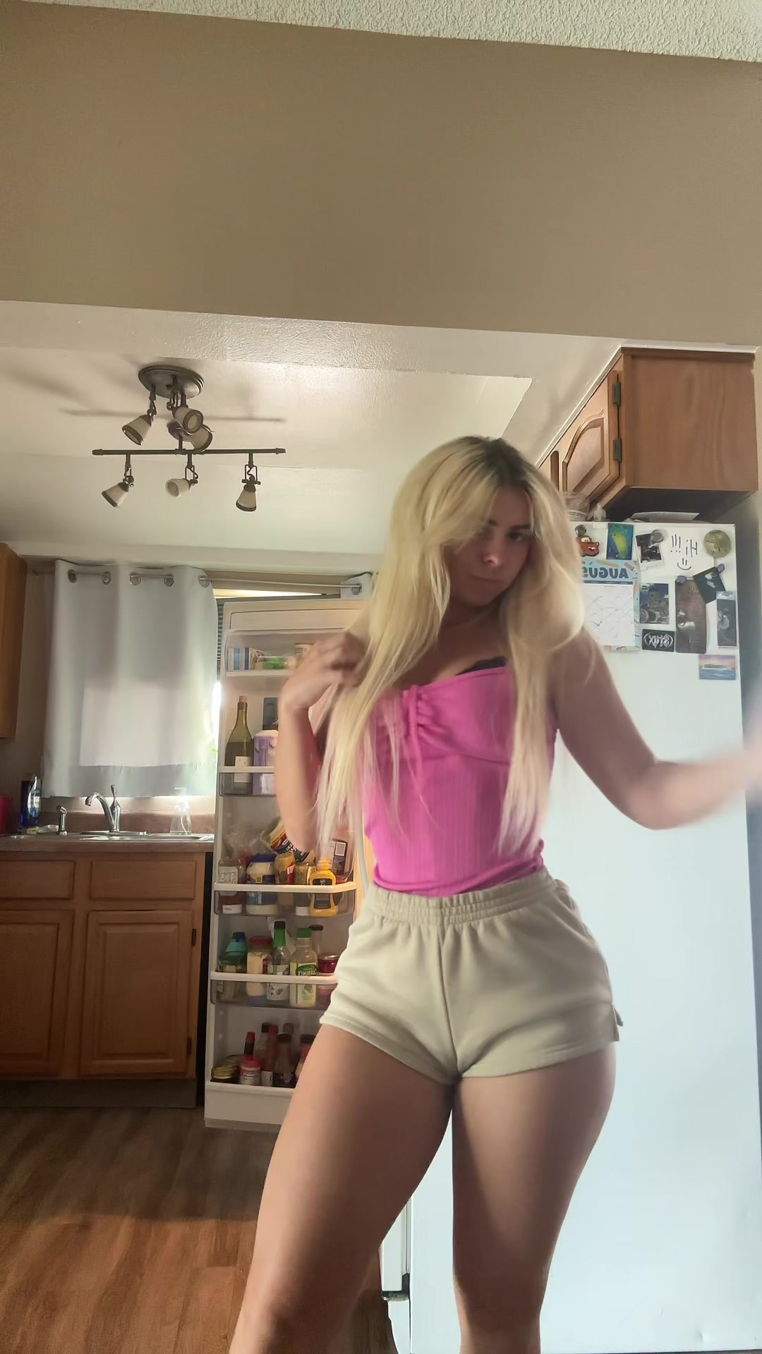 @Valianna Rose