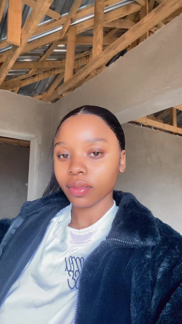 @khumeshna Nxumalo