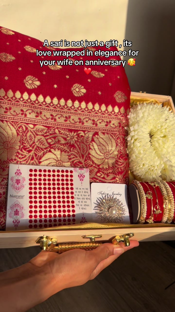 @Arya_The Gift House