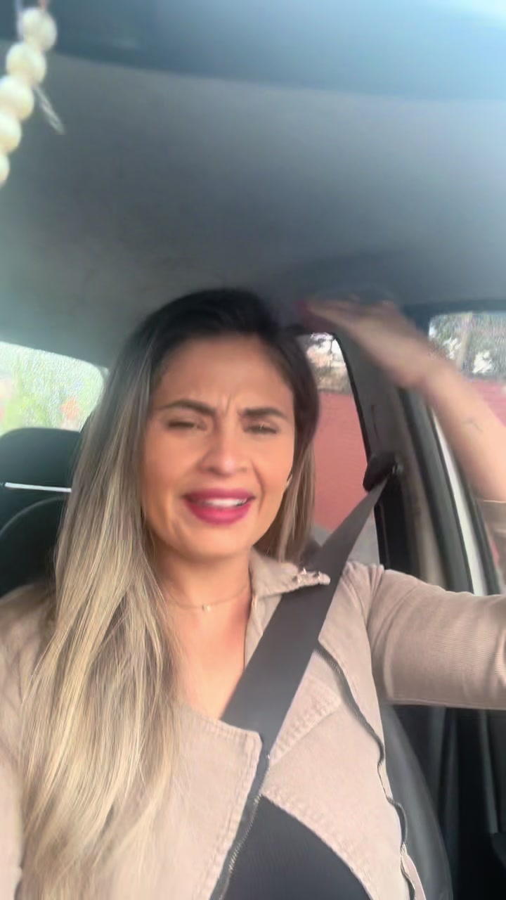 @Mábila Caroline