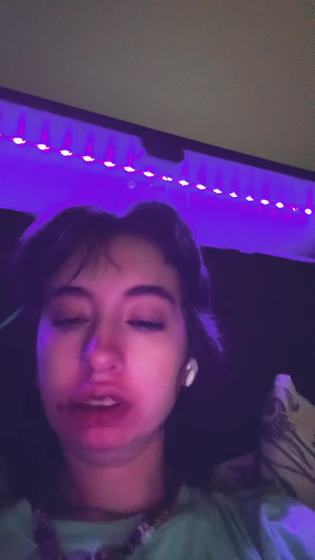 @Ur favorite_brunette