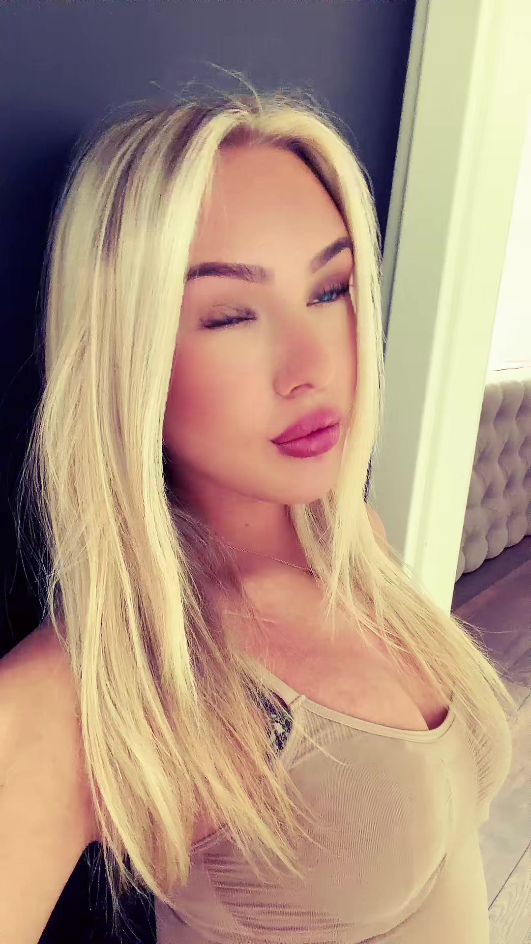 @_jillianvivienne