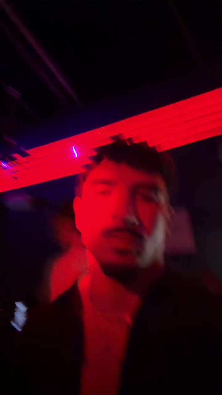 @Mondo