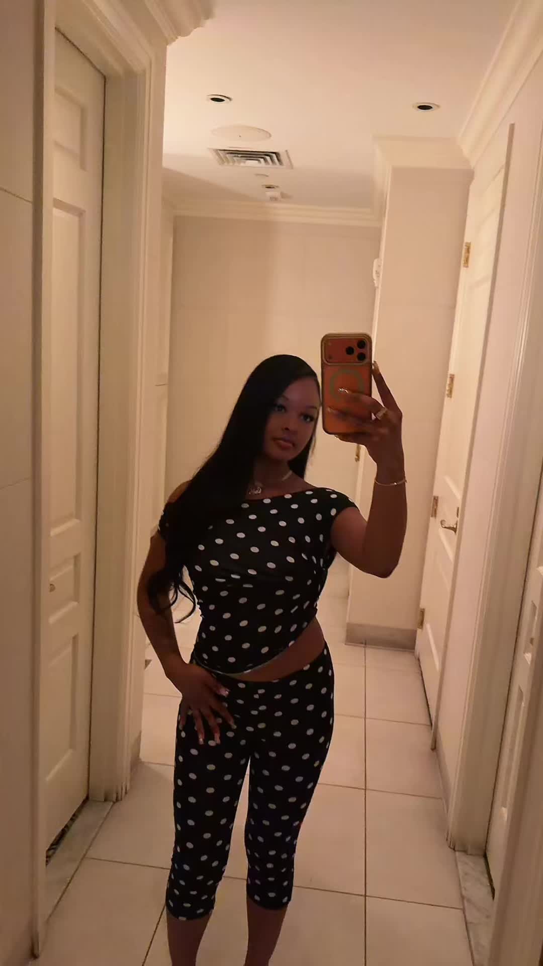 @⠀