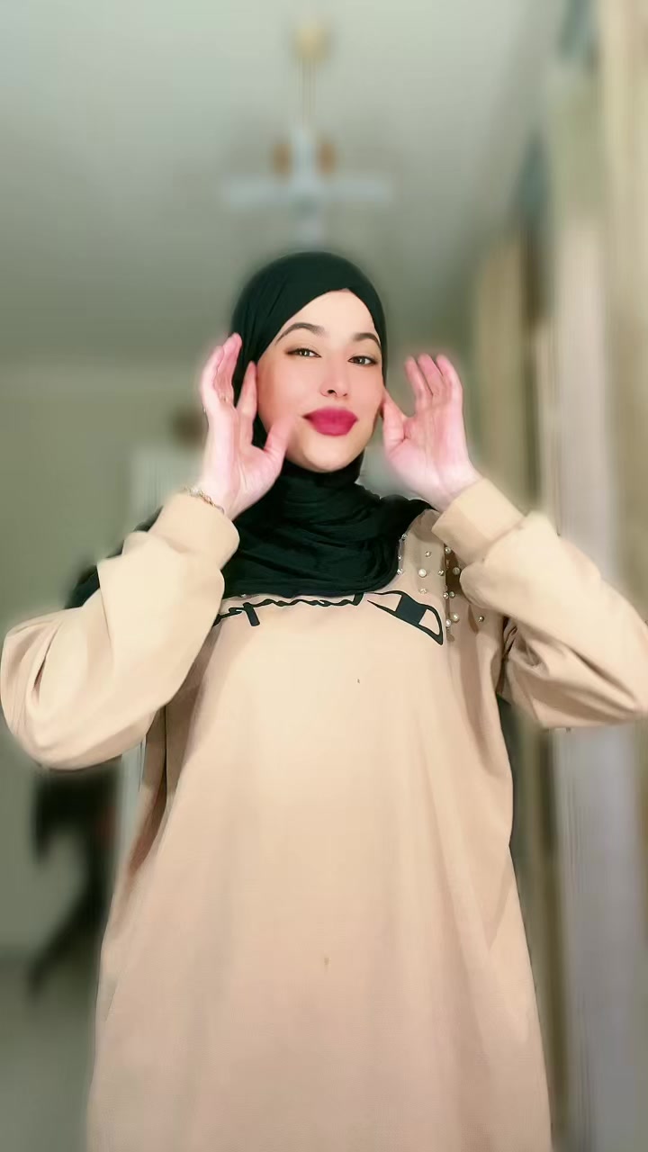 @بثينة شيبان Bouthaina Chibane