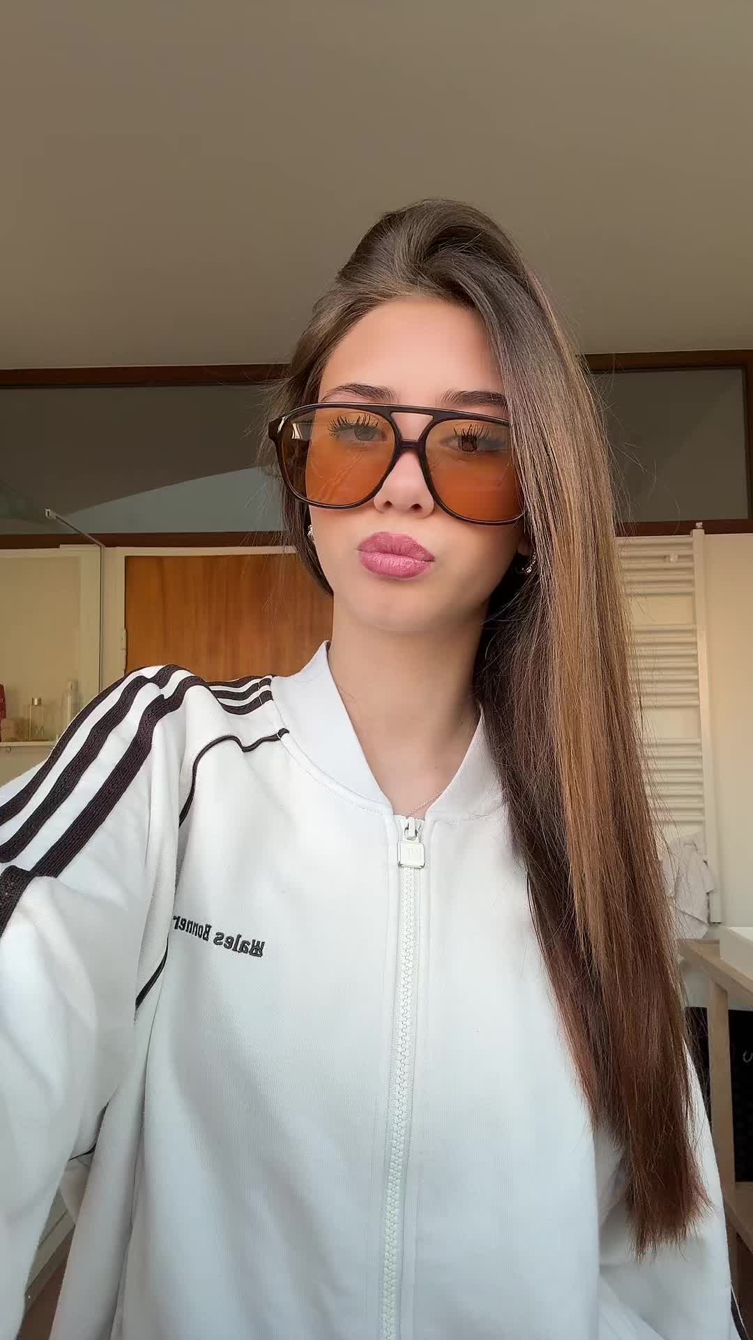 @t0va_gqt