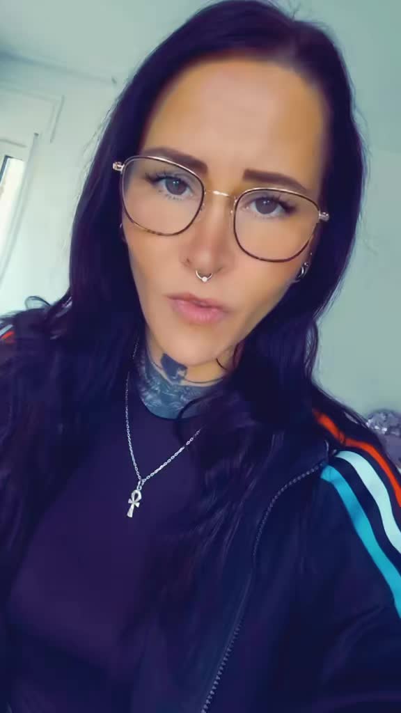 @QueenOfLjubav𓋹🐝UllaMinati🐝