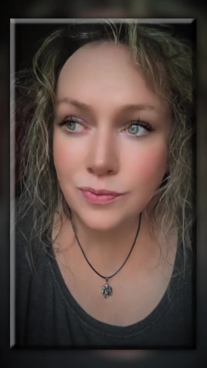 @Heidi 💜🖤
