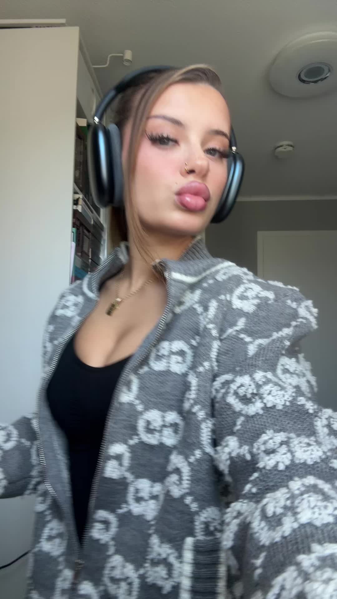 @ᴍɪʟᴇɴᴀ