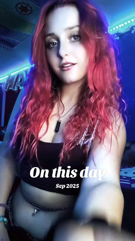 @Megan😻🖤
