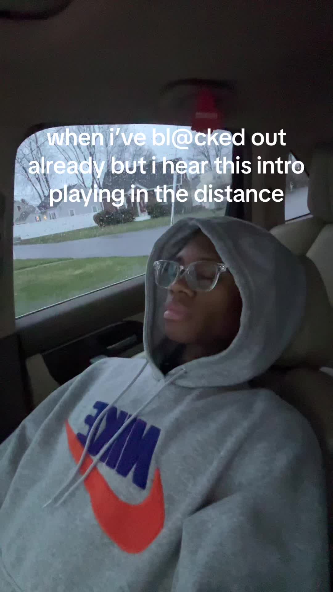 @handfullass