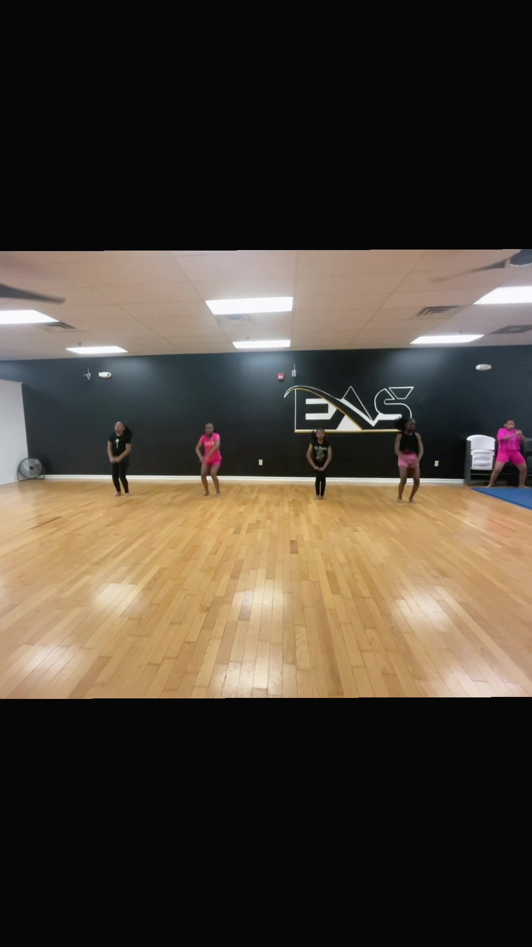 @pinkdynamic_danceco
