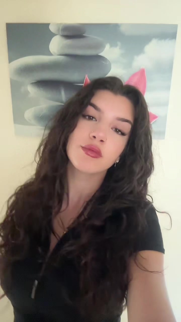 @<3