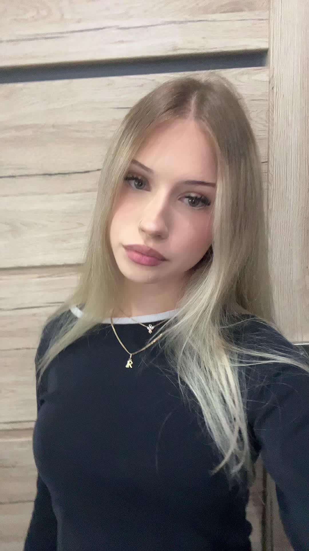 @𝐫