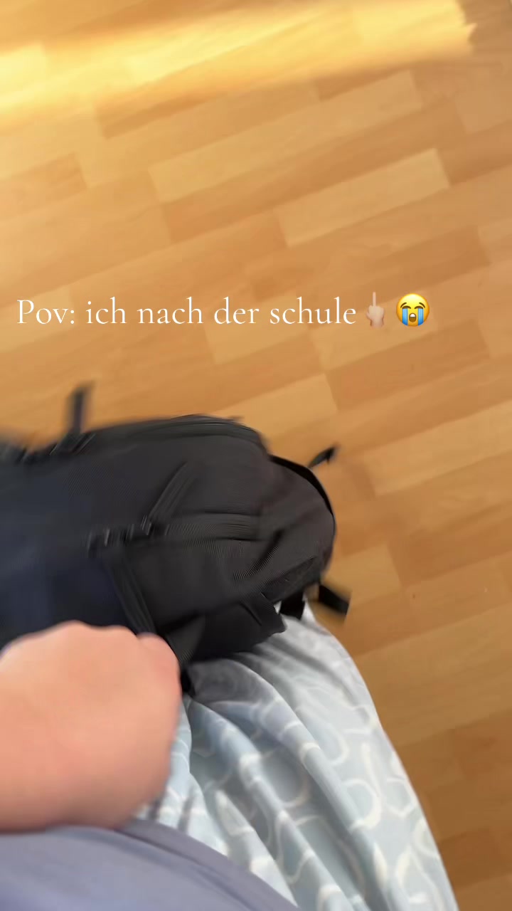 @J🙈