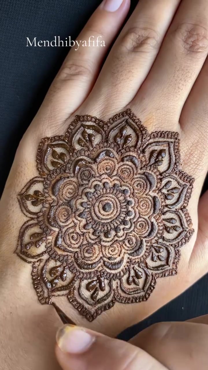 @Afifa_henna