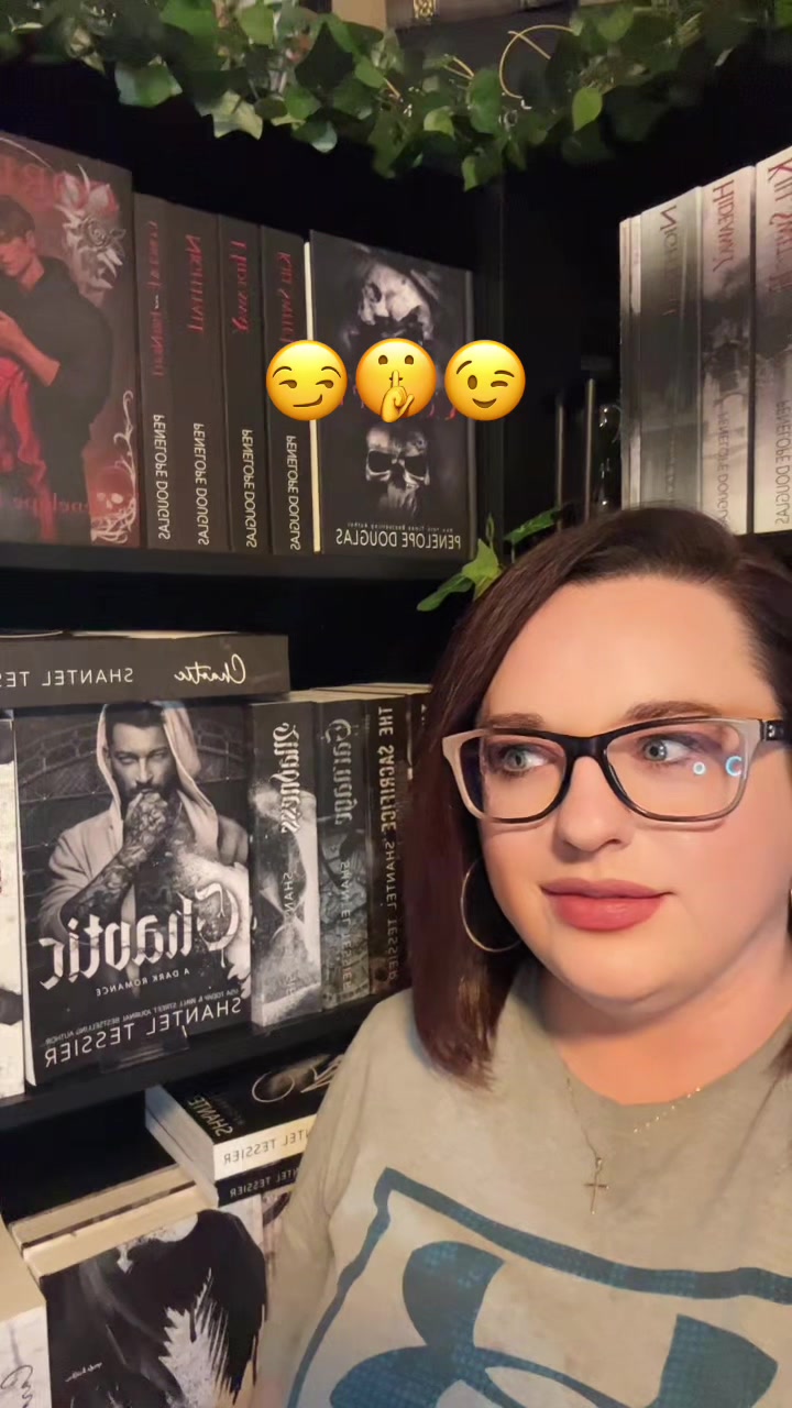 @Hollie Bookish PA