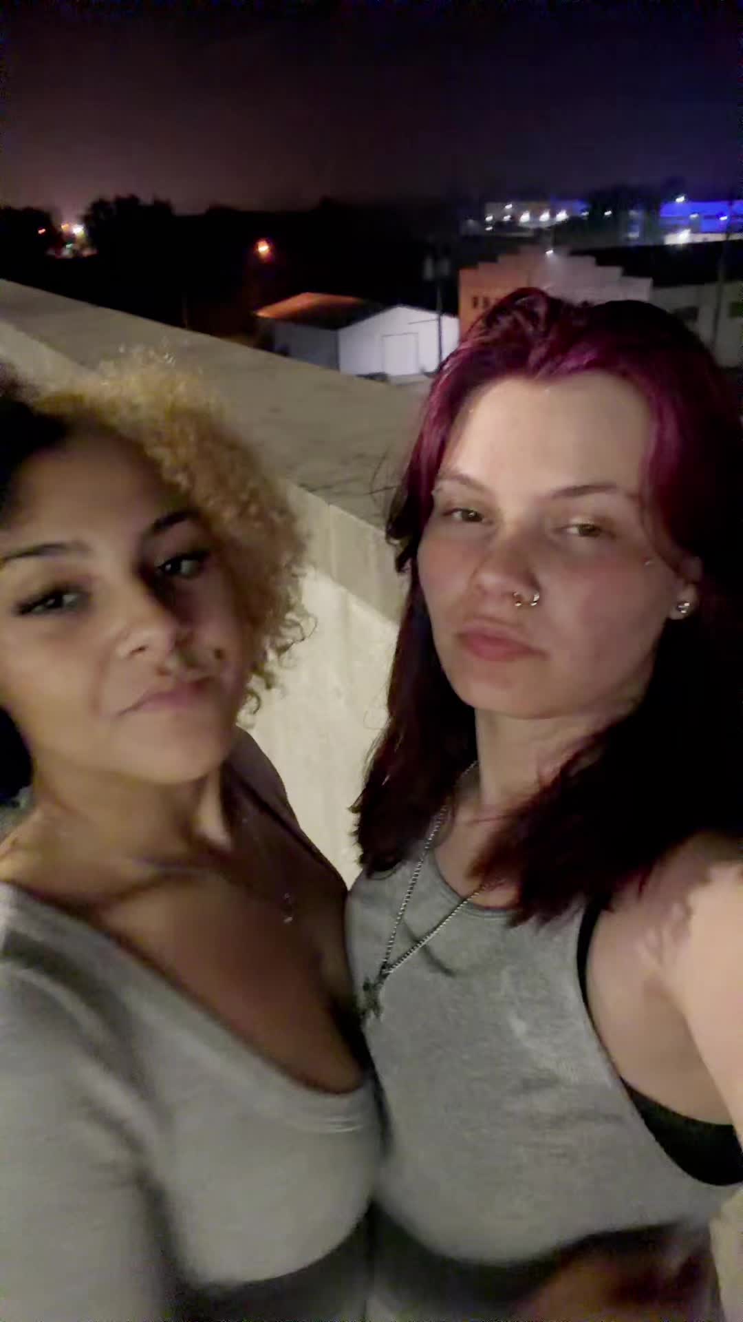 @♱