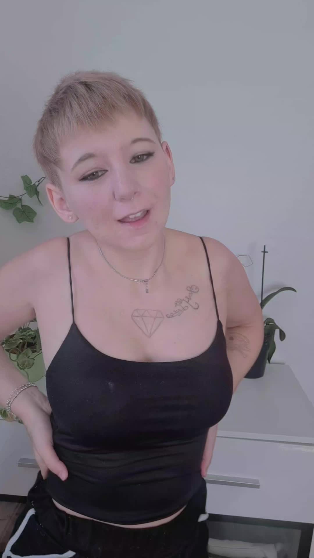 @Nachtfalter🦋