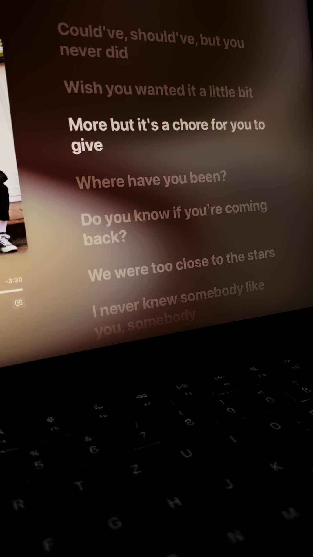 @𝐌𝐮𝐬𝐢𝐜𝐥𝐲𝐫𝐢𝐜𝐬