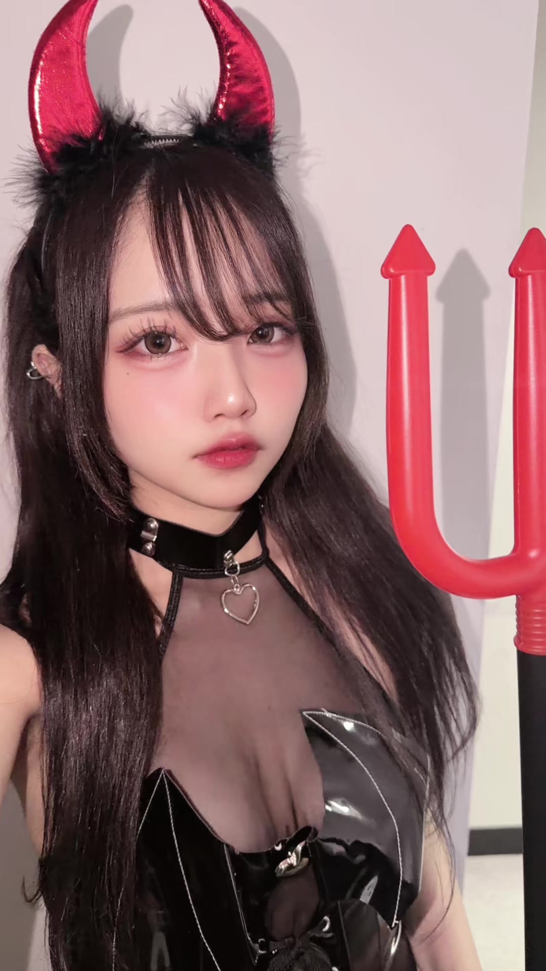 @えま