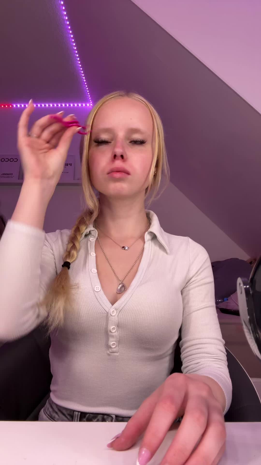 @Johanna<3