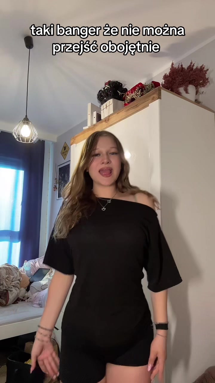@AiluJ <3