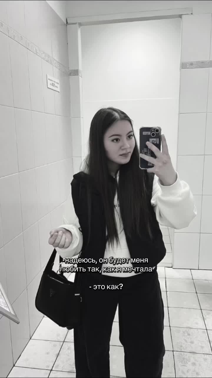 @𝐕.