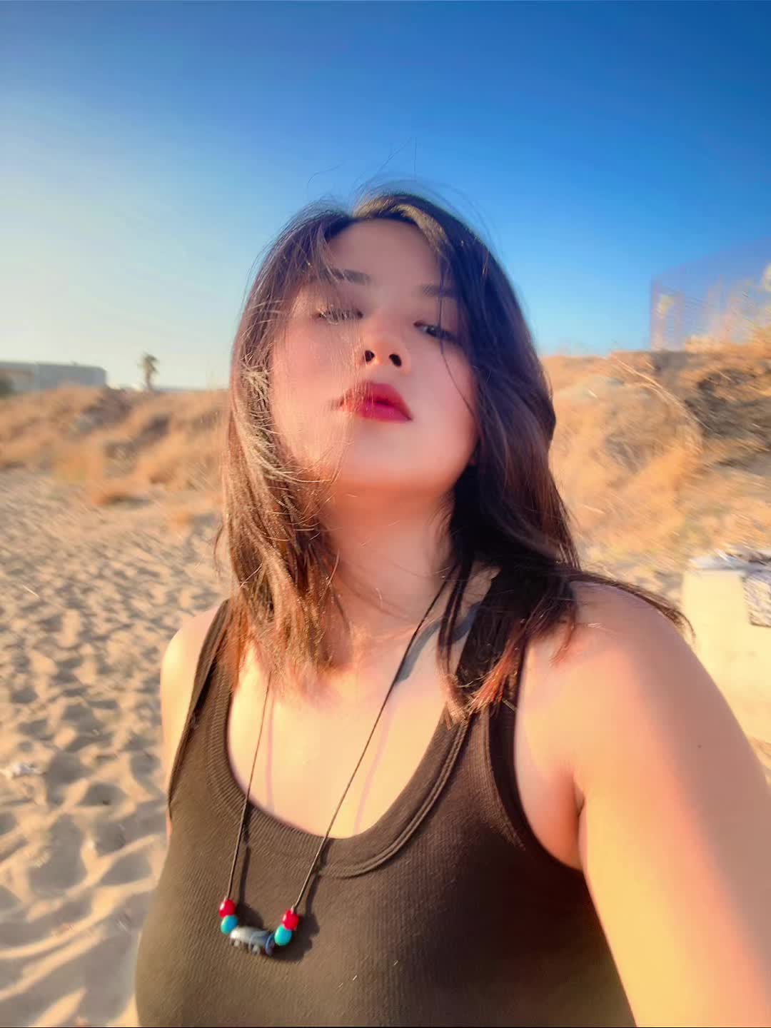 @🦋