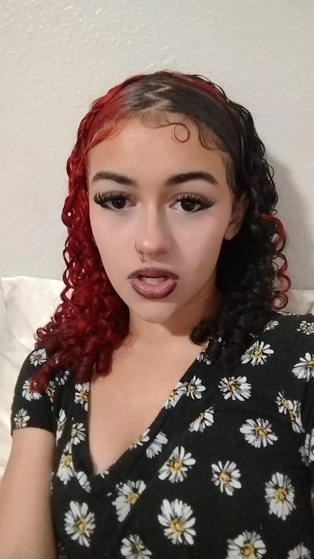 @⊰V⊱