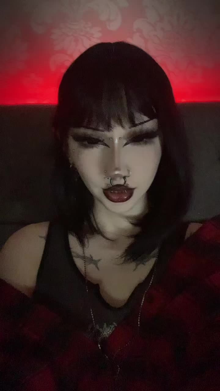 @𝔘𝔯.𝔳𝔞𝔪𝔭_𝔪𝔞𝔯𝔠𝔶