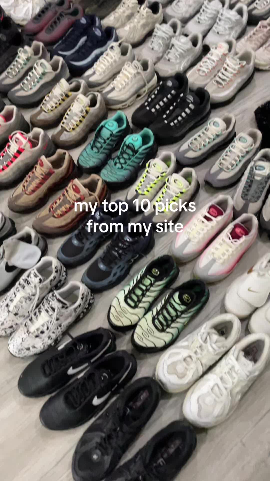 @atom👟