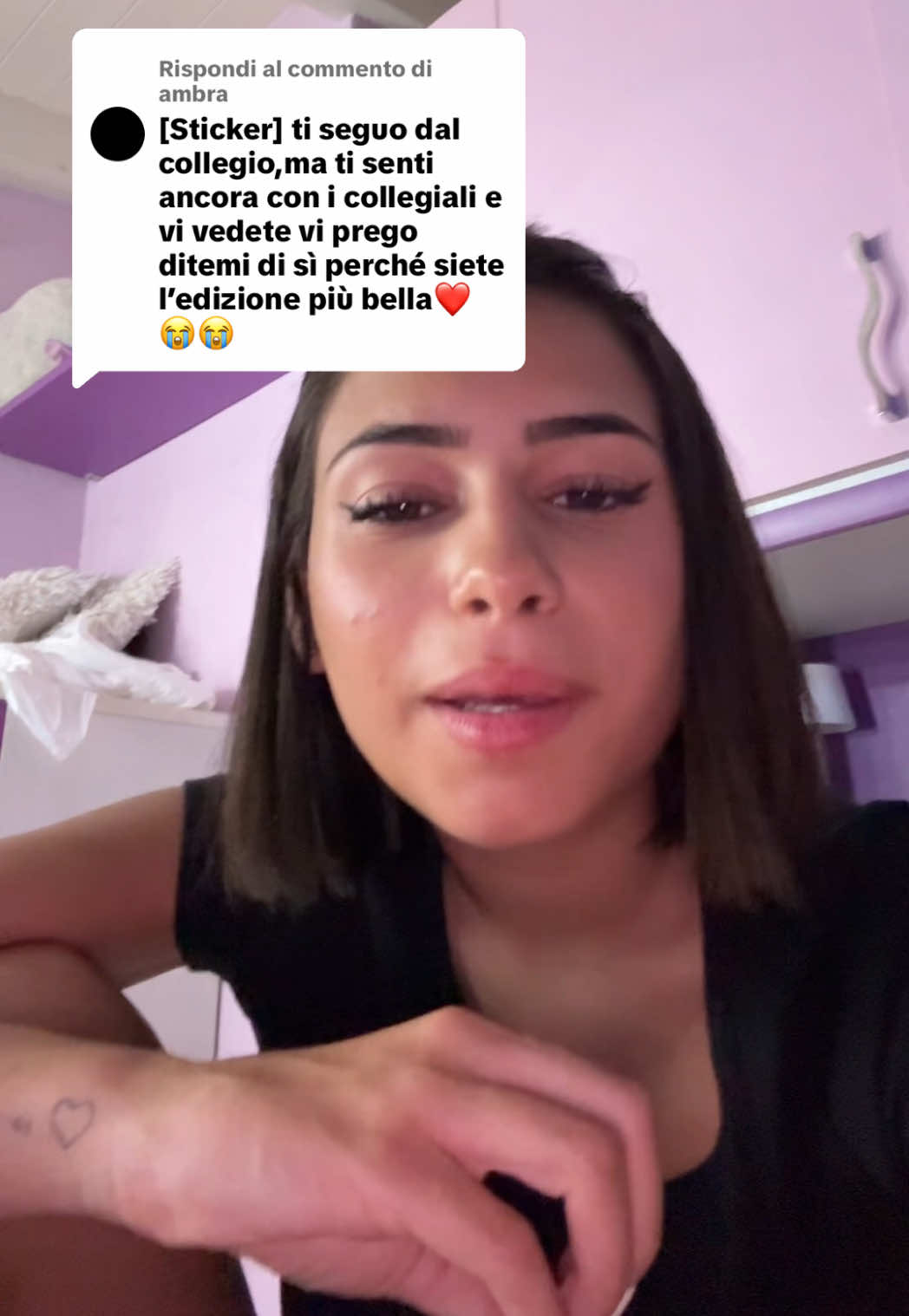@elisaangiius