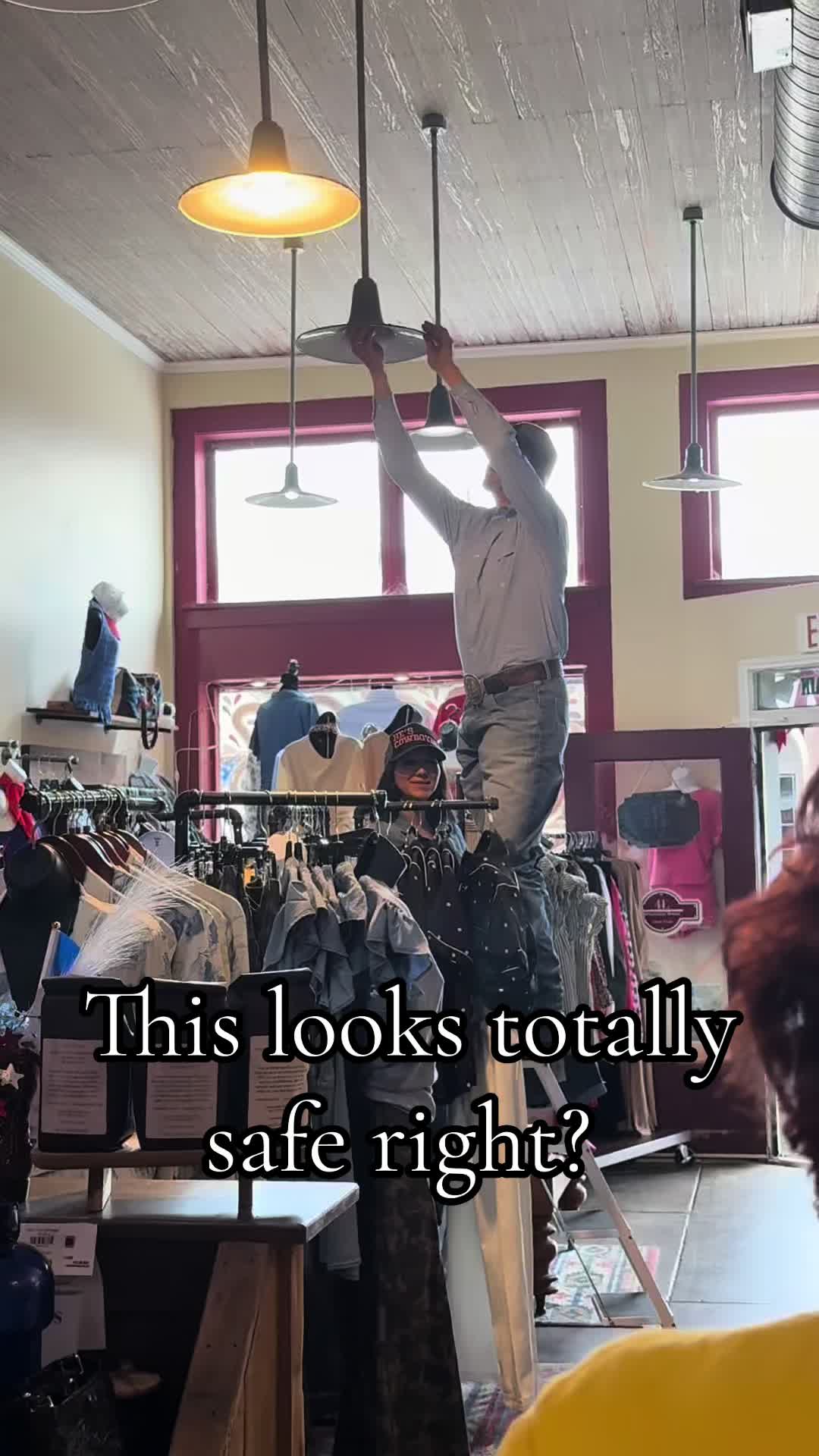 @4L Western Wear