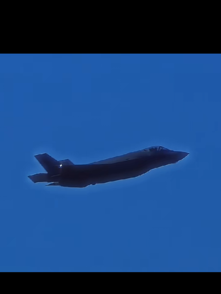 @f22r4ptor