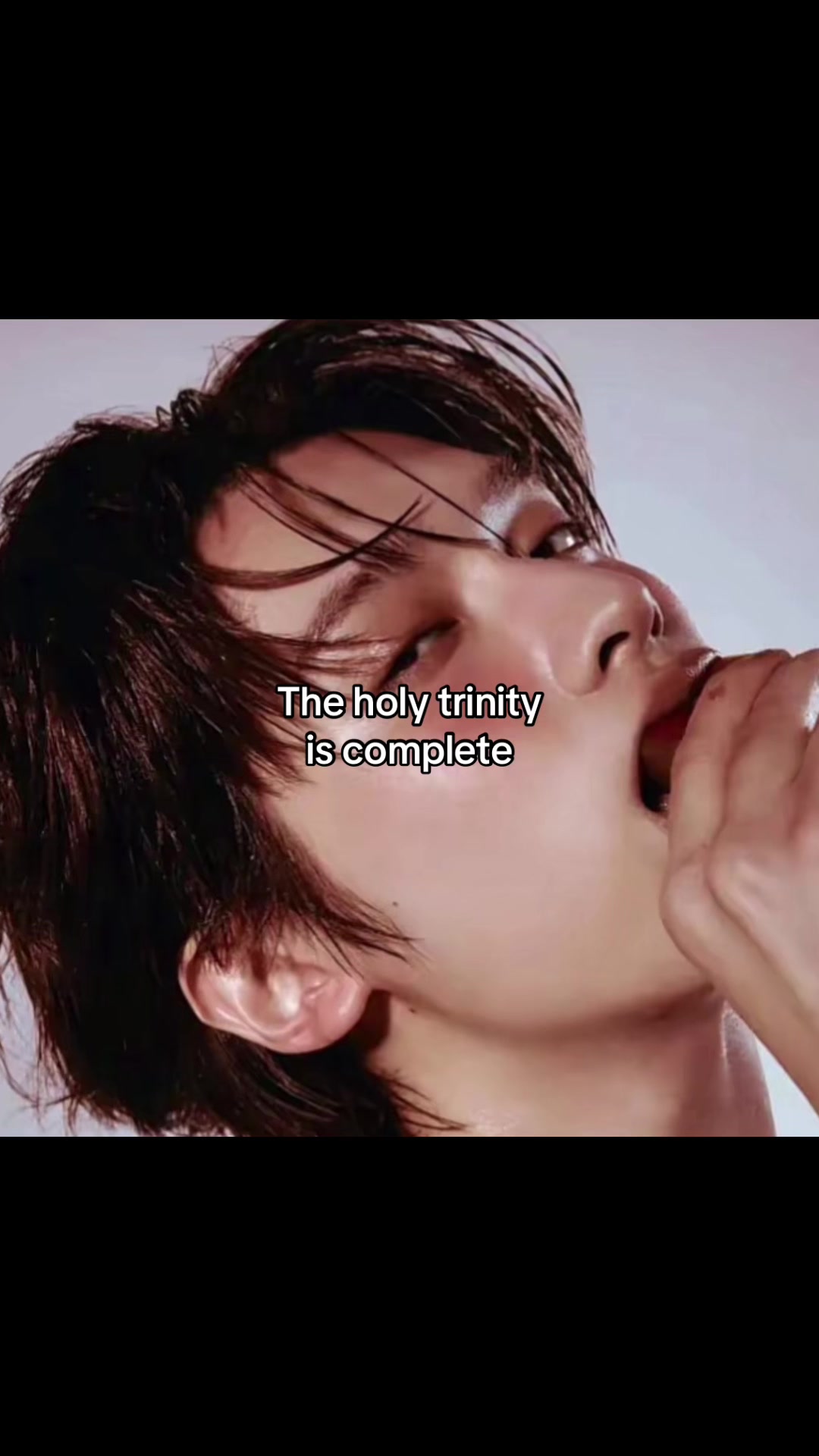 @Wen Junhui’s #1 earlobe sucker