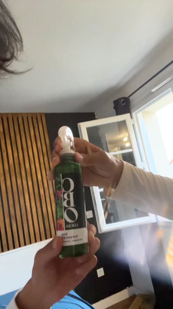 @cbohair_