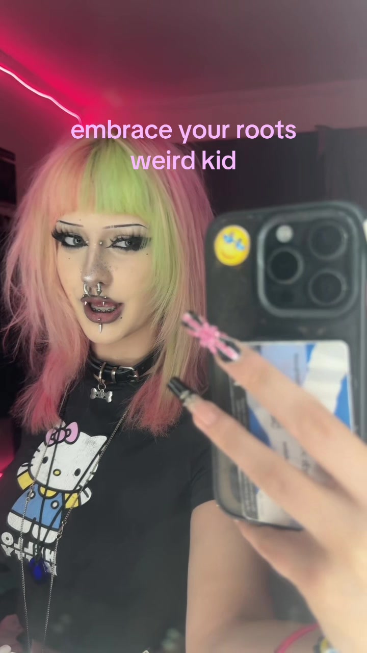 @☣︎