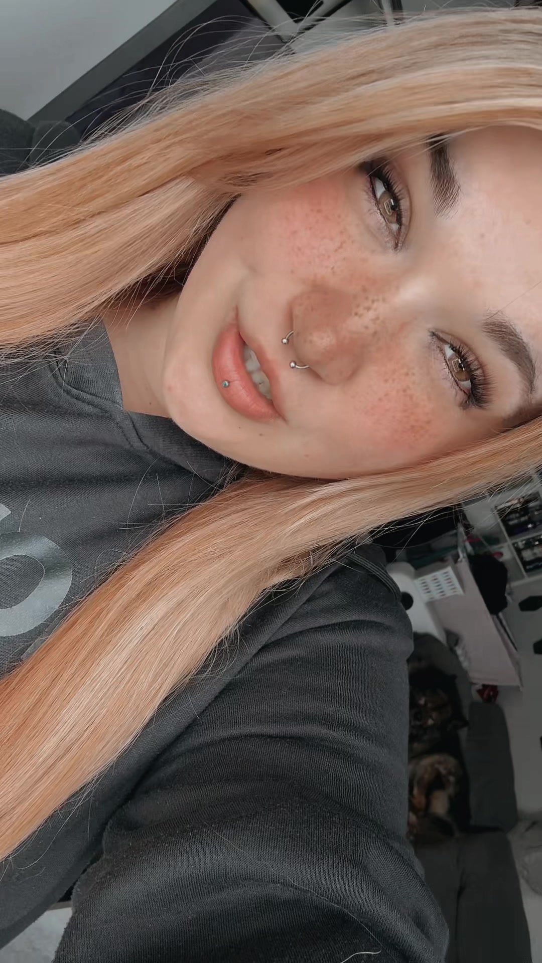 @Sam✨🖤
