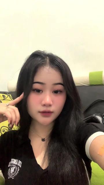 @velicyaa