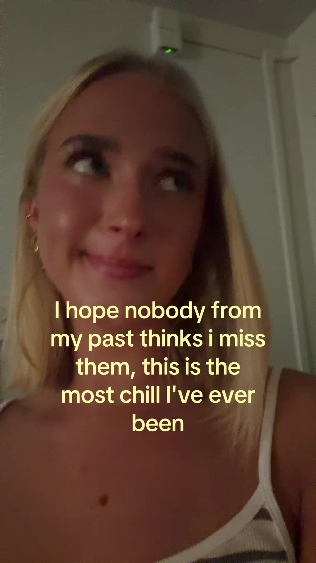 @theelliebarker