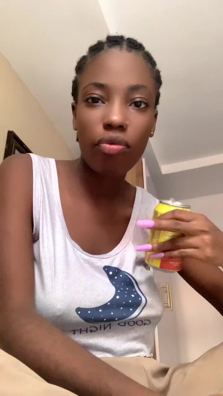 @R💕E🌚N🥹A😌
